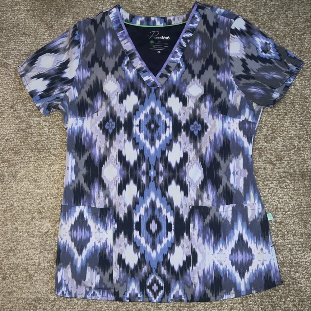 Healing Hands Purple and Gray Patterned fitted Women’s Scrub Top size XS